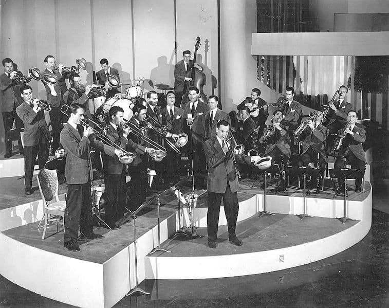 This is How the Government Entertained the Troops during World War II