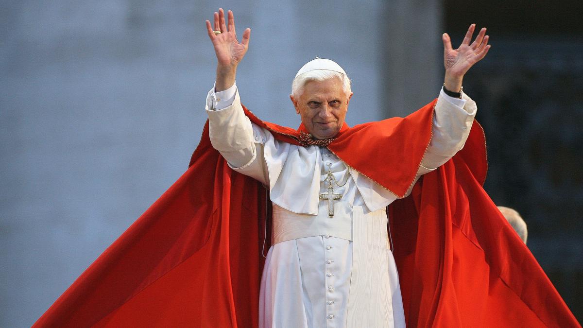 A Disturbing Compilation of the Slimiest People in History