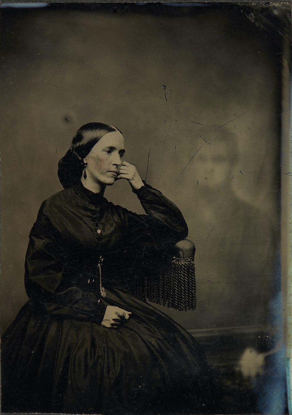 Victorian Spirit Photography is More than Bad Photoshop