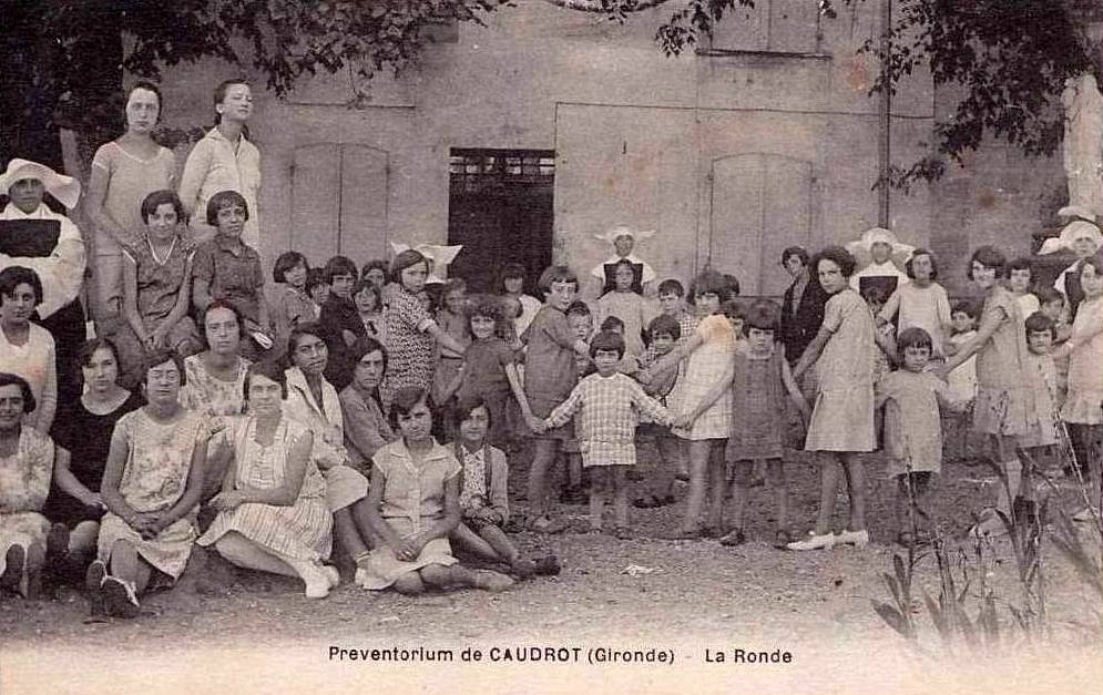 Caucasian patients at tuberculosis preventorium huddled in a group